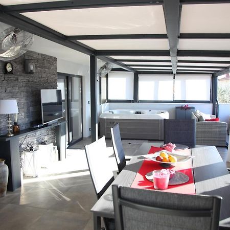 Luxurious Seaview Apartment Šibenik Екстериор снимка