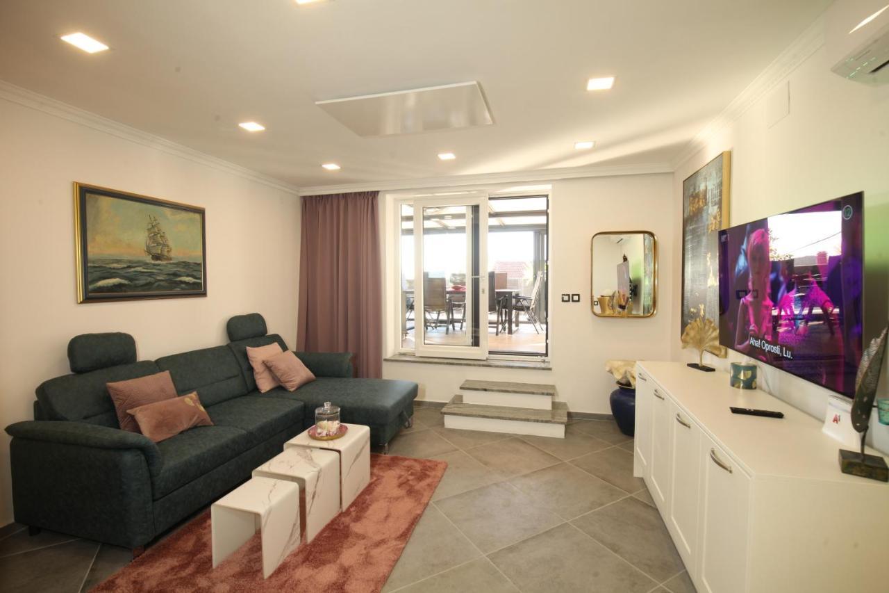 Luxurious Seaview Apartment Šibenik Екстериор снимка