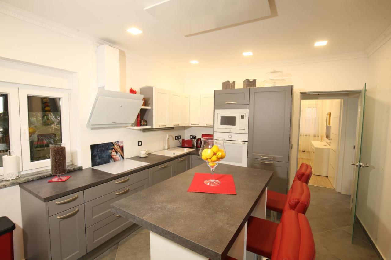 Luxurious Seaview Apartment Šibenik Екстериор снимка